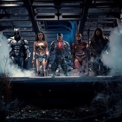 Wow!  The Justice League in da house #thejusticeleague #justiceleague #dc #dcuniverse #dccomics #benaffleck #galgadot #jasonmomoa