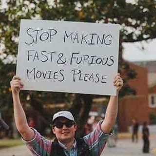 #fastandfurious #riot #hollywood http://filmsor.net/spin-offot-kapnak-a-halalos-iramban-filmek/